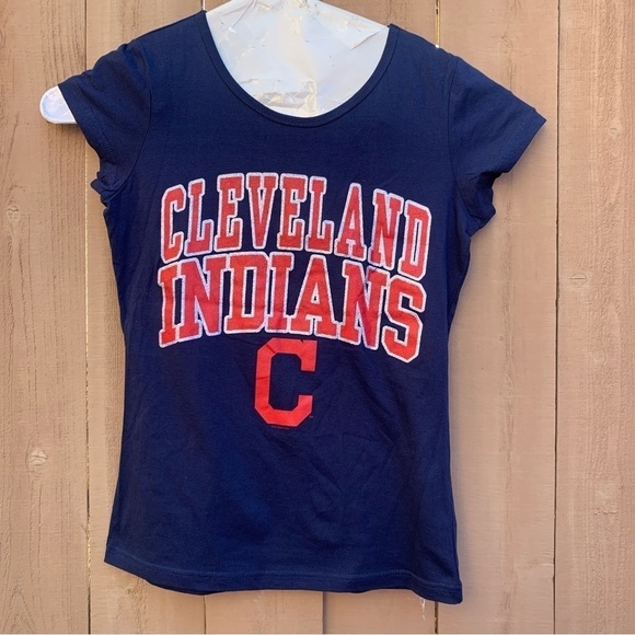 G-III 4her Cleveland Indians Women's MLB Genuine Merchandise T-shirt Size S- F93 - Picture 1 of 4